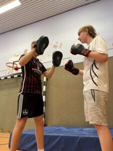 Boxen in der letzten Schulwoche